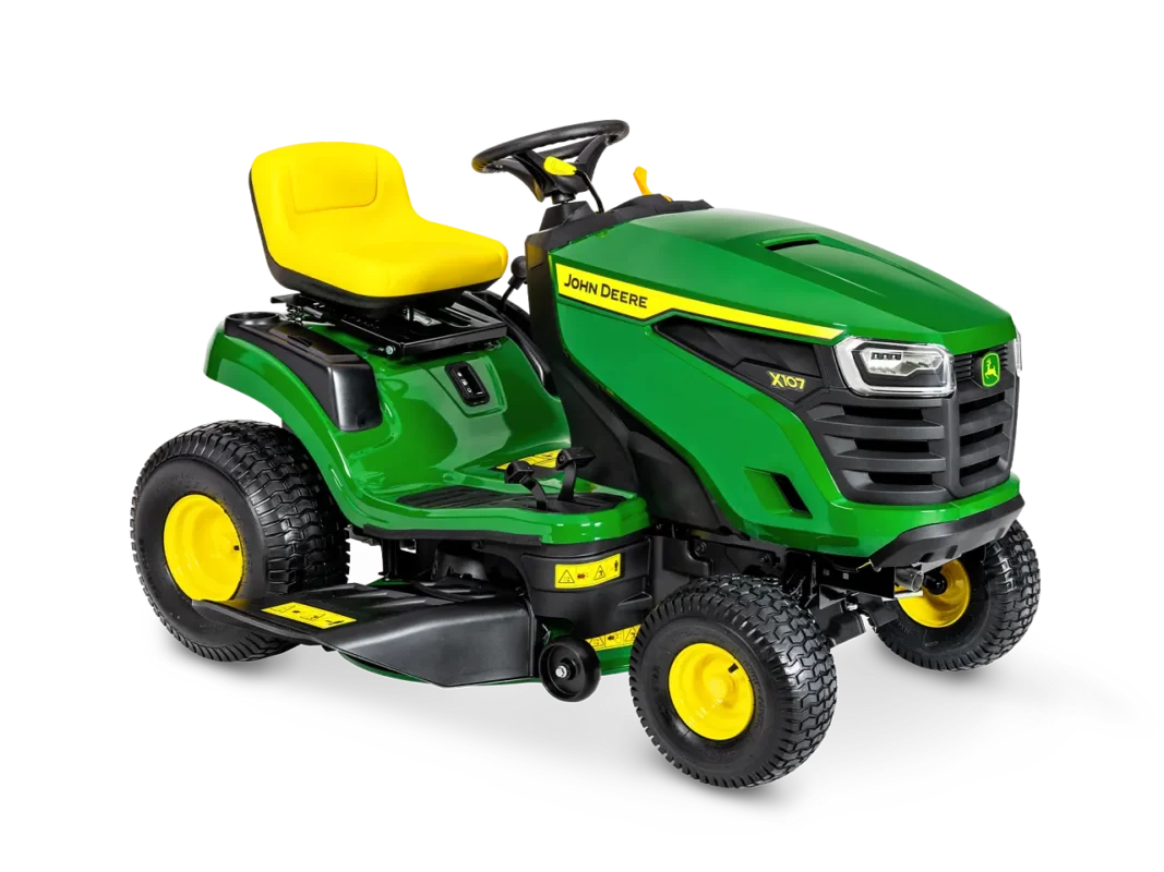John Deere X107 Aufsitzrasenmäher auf großem Rasen