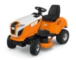 STIHL RT 4097 Rasentraktor Vorderansicht 95 cm Schnittbreite