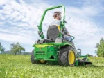 John Deere Z545R – Schneller Zero-Turn-Aufsitzmäher mit 122 cm Accel Deep™ Mähwerk und EFI Motor – Bild 2