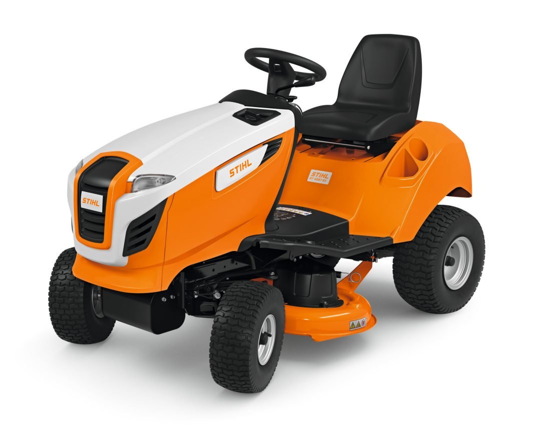 STIHL RT 4097 Rasentraktor Vorderansicht 95 cm Schnittbreite STIHL RT 4097 Rasentraktor Vorderansicht 95 cm Schnittbreite