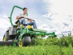 John Deere Z530M – Zuverlässiger Zero-Turn-Mäher mit 122 cm Accel Deep™ Mähwerk und Kawasaki Motor – Bild 4