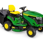 John Deere X147R Aufsitzrasenmäher Vorderansicht mit 92 cm Mähwerk
