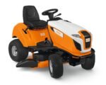 STIHL RT 4112 Rasentraktor Frontansicht 110 cm Mähdeck