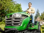 Aufsitzrasenmäher John Deere X107 – 107 cm, hydrostatisch, Motor 11,11 kW – Bild 3