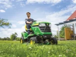 Aufsitzrasenmäher John Deere X370 Hydrostat 107 cm – Servolenkung & Hydraulikhub – Bild 7