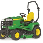 Diesel-Gartentraktor X940 Vorderansicht mit 122 cm Mähdeck