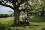 Husqvarna R 112iC Aufsitzmäher mit Akku 85 cm – Vielseitiger Rider – Bild 3