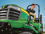Diesel-Gartentraktor X950R mit Heckauswurf und 137 cm Mähdeck – John Deere – Bild 6