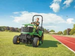 Diesel-Gartentraktor X950R mit Heckauswurf und 137 cm Mähdeck – John Deere – Bild 5